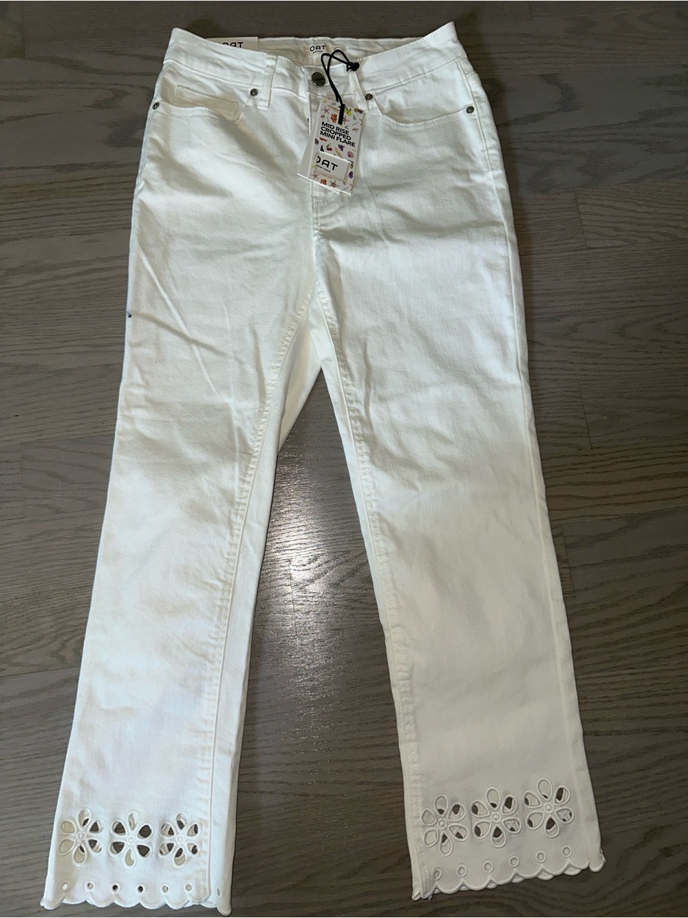 🤍 NWT OAT New York Mid Rise Cropped Mini Flare Jeans 🤍